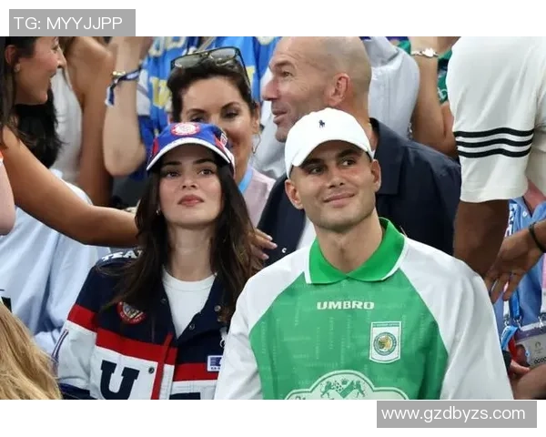 喜欢肯豆的足球球星是谁 他与超模肯豆的关系揭秘