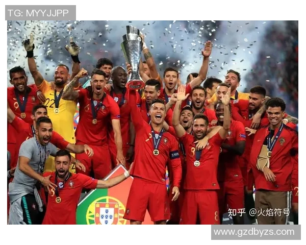 如何评选世界足球明星的排名标准与考量因素分析